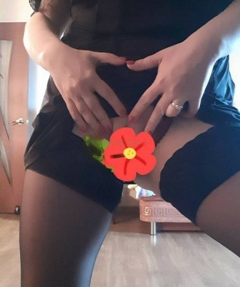 Хочешь окунуться в мир страсти и наслаждения? Тогда знай, что я здесь, чтобы исполнить твои самые сокровенные мечты. 🌟
Великолепные услуги, которые предлагаю, не оставят тебя равнодушным. В моих нежных руках ты почувствуешь все прелести массажа и ощутишь настоящую эйфорию. 💆♂️
Хочешь поменять позы и попробовать что-то новое? Я готова подарить тебе максимум удовольствия и позволить тебе раскрыться в полную силу. 😉
Мои умения и опыт гарантируют тебе незабываемые моменты и истинное наслаждение. Моя страсть и чувственность заставят тебя забыть обо всем на свете и отвлечься от реальности. 💞
Не веришь моим словам? Мои отзывы и фотографии, которые ты можешь найти на моей странице, станут подтверждением моего высокого уровня профессионализма и умения удовлетворить самых требовательных клиентов. 📸
Так что, не медли и обратись ко мне прямо сейчас. Доверься моим нежным рукам и воплоти свои самые смелые фантазии. 🌌 Жду тебя, мой красавчик. 😉 Злата